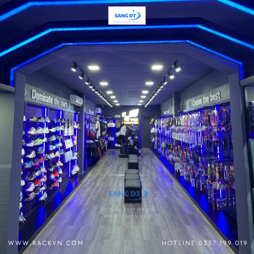 Shop sử dụng kệ lưới mắt cáo hình thoi nên dùng móc treo nào? Tham khảo dự án VNB Sport
