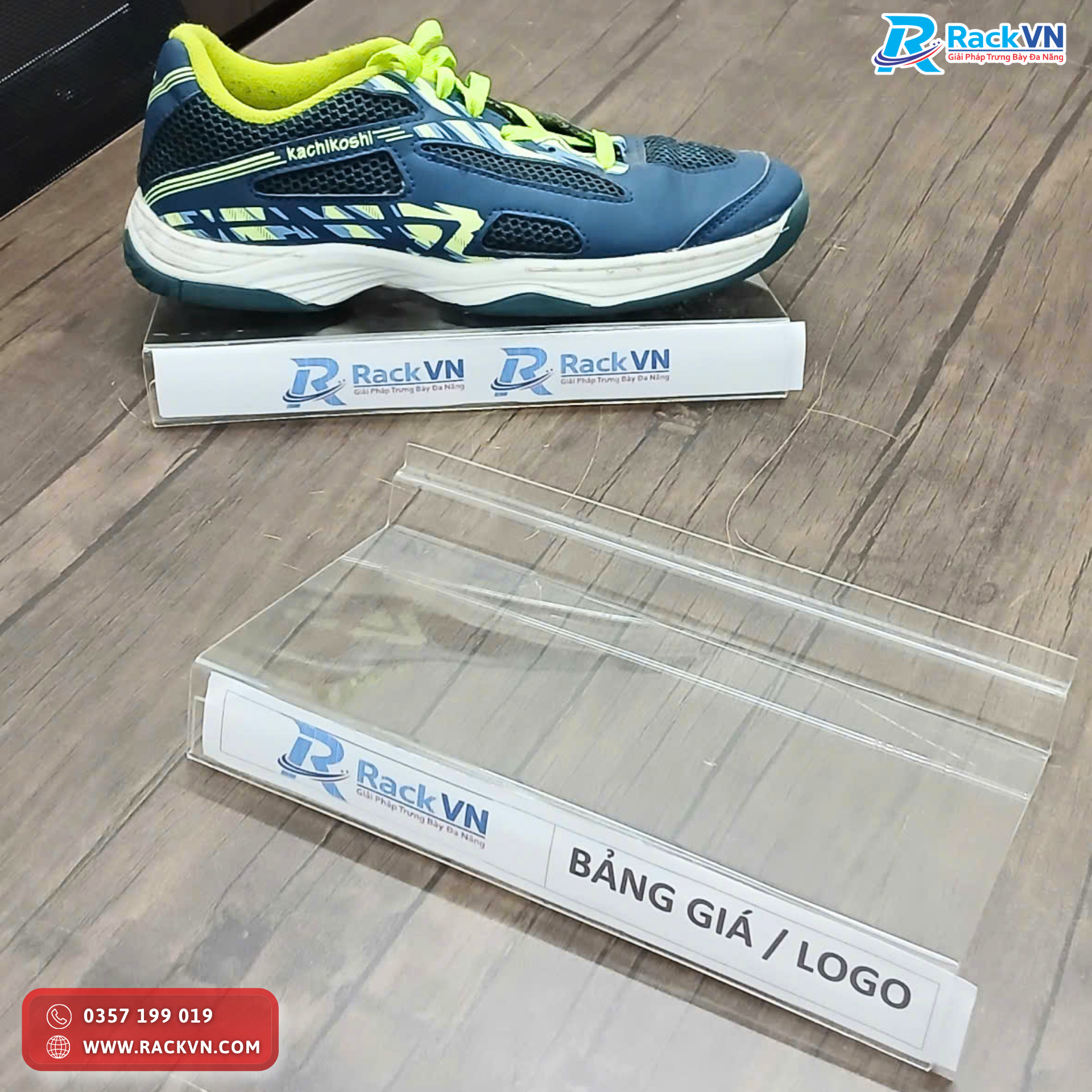 đế trưng bày giày bằng mica