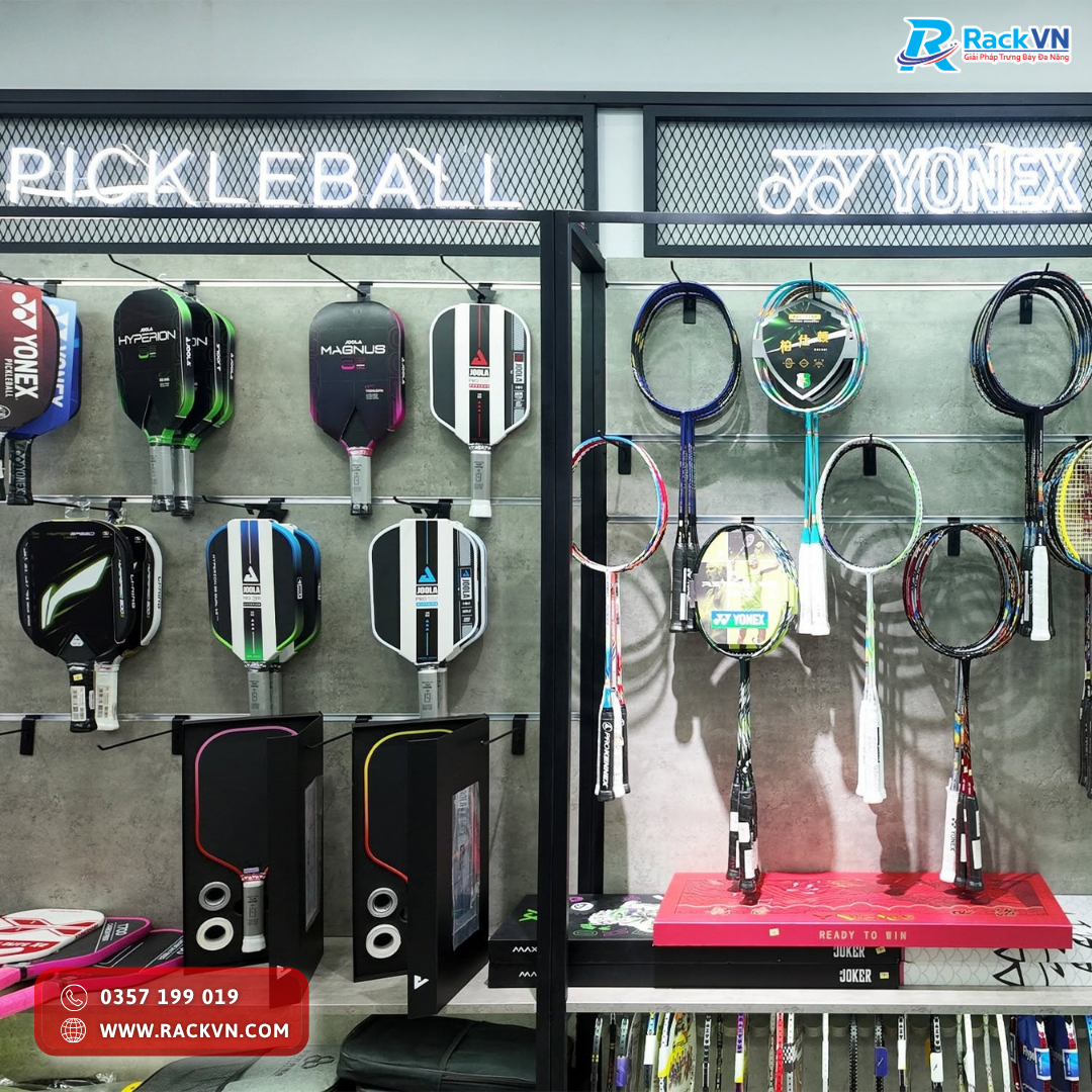 kệ trưng bày shop thể thao