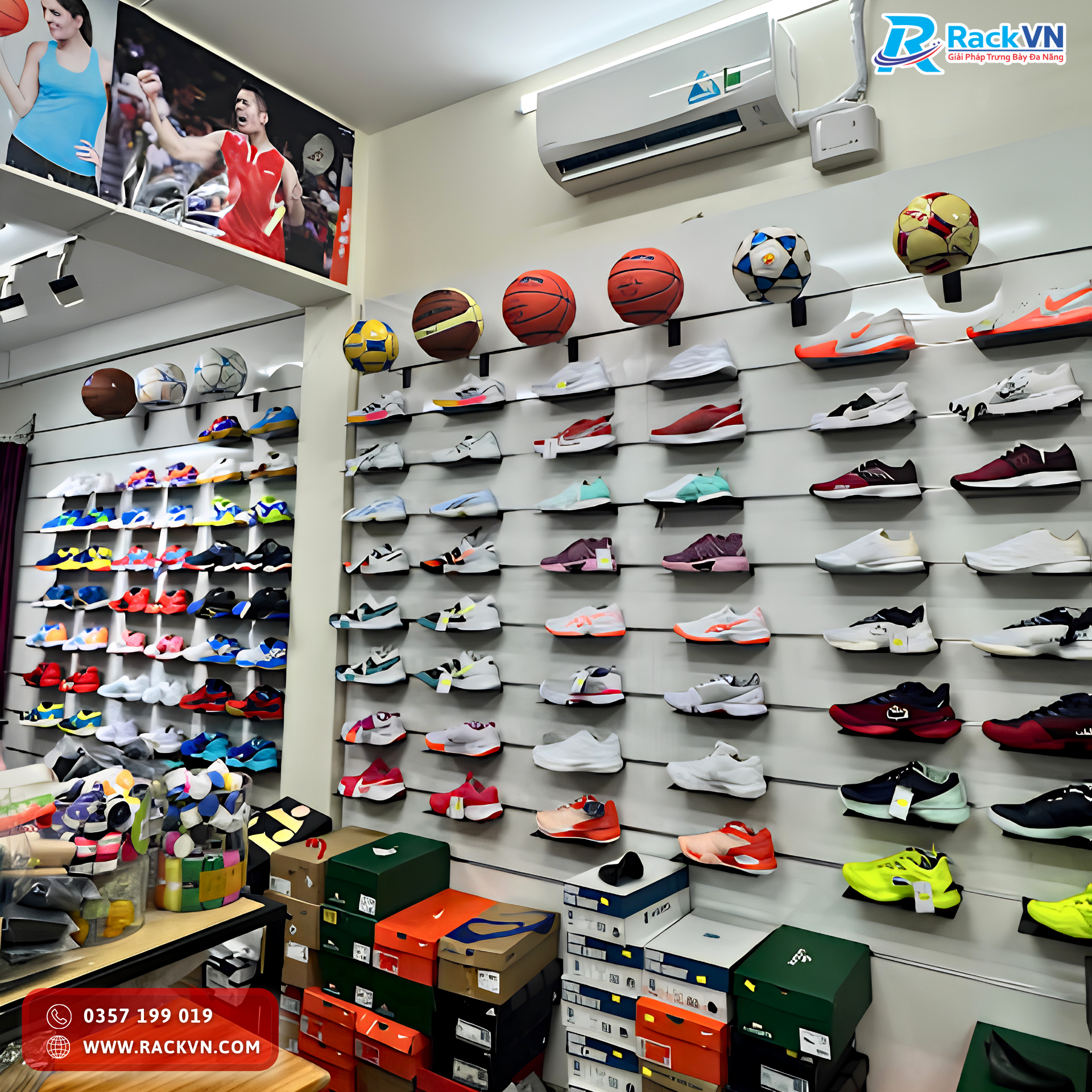 Top 3 Kệ Mica Trưng Bày Giày Giúp Shop Thể Thao Chuyên Nghiệp Hơn