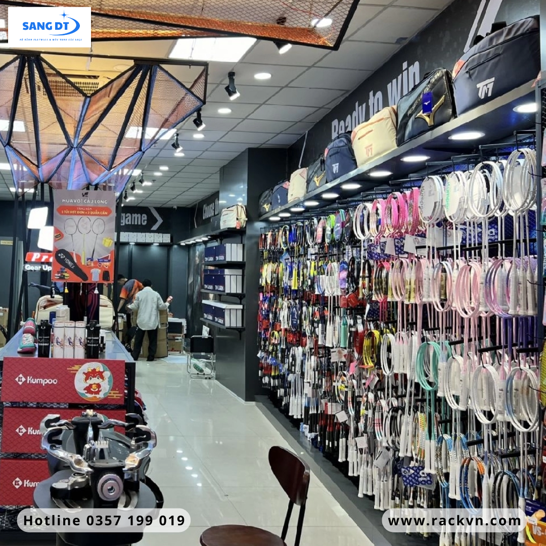 Mở shop online có cần kệ trưng bày không? Giải đáp từ người trong nghề