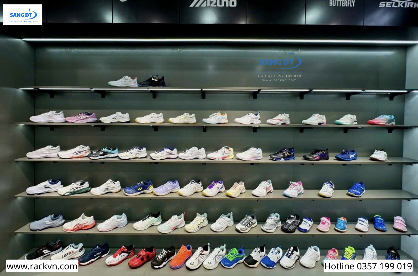 kệ giày tầng và móc treo trưng bày giày