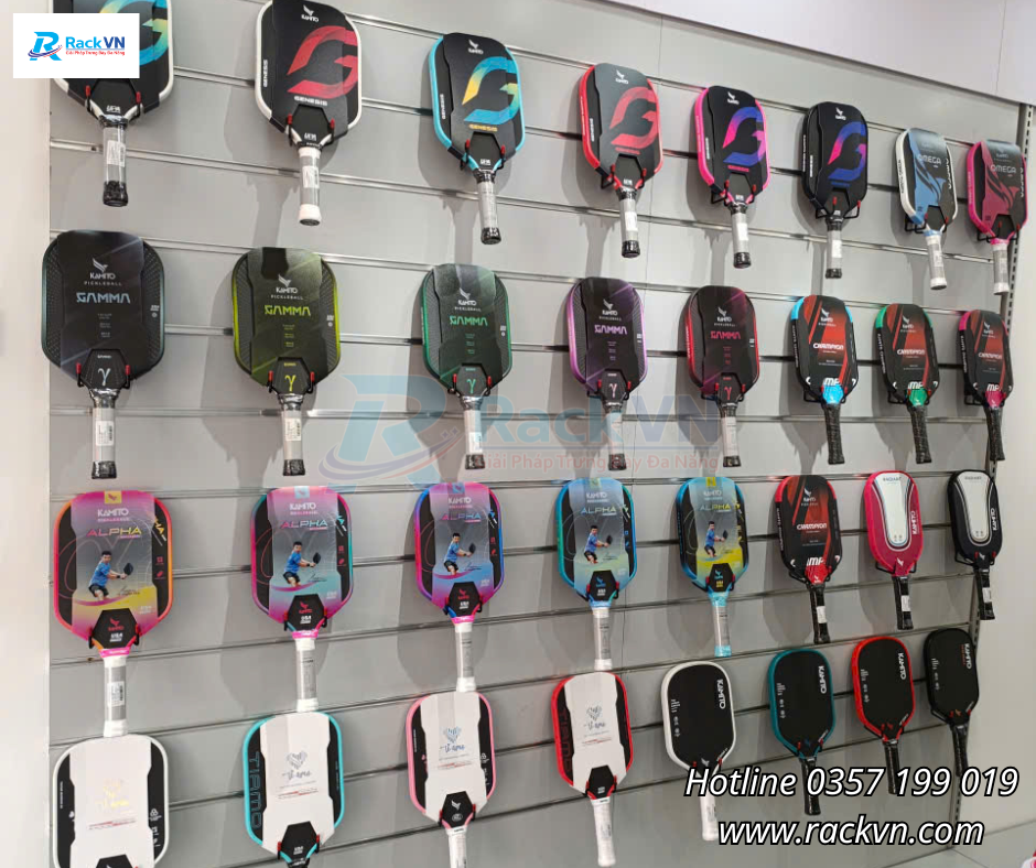 Kệ rãnh slatwall trưng bày vợt pickleball - PK01