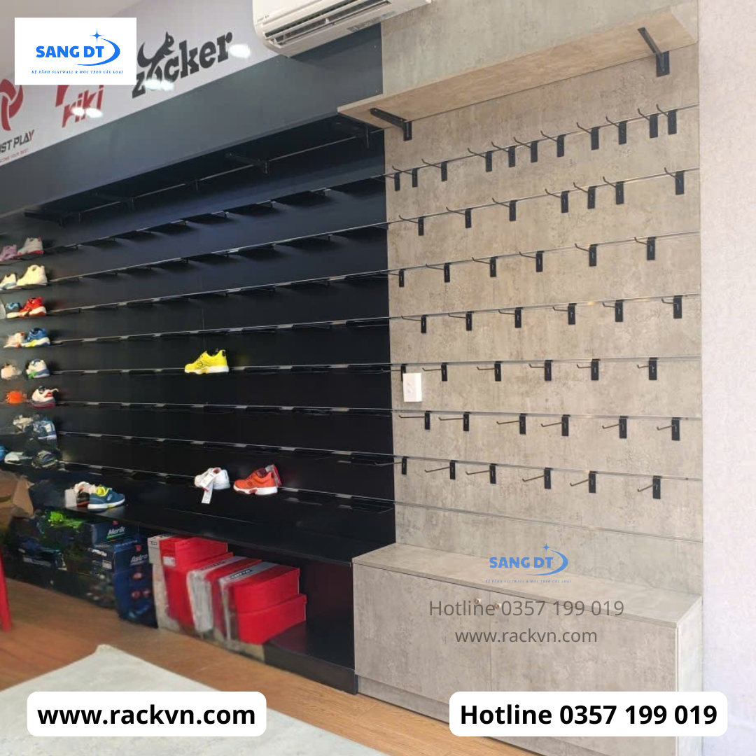 Slatwall kết hợp tủ – vừa trưng bày vừa tận dụng lưu trữ