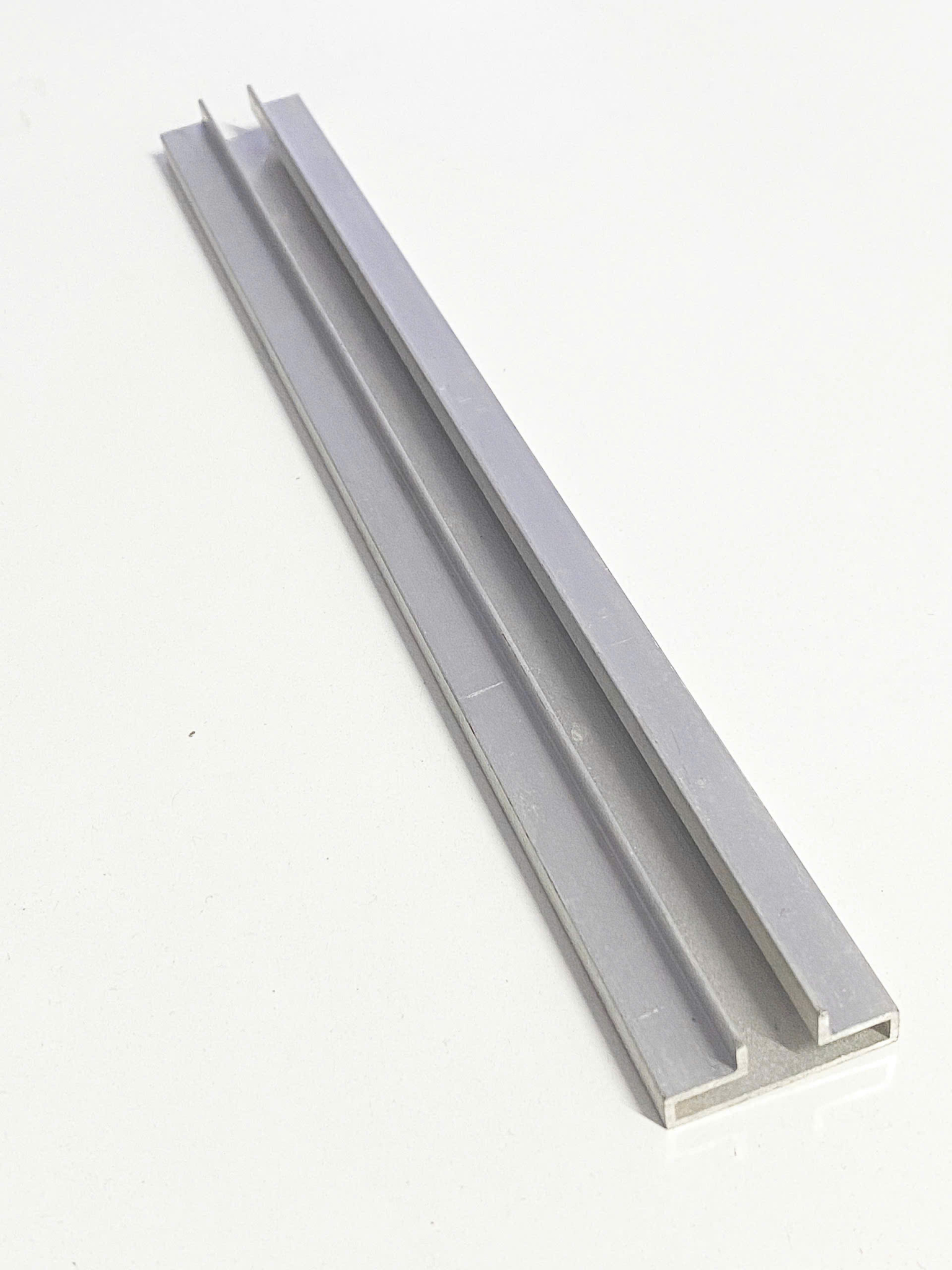 Rãnh nhôm cài tấm gỗ Slatwall