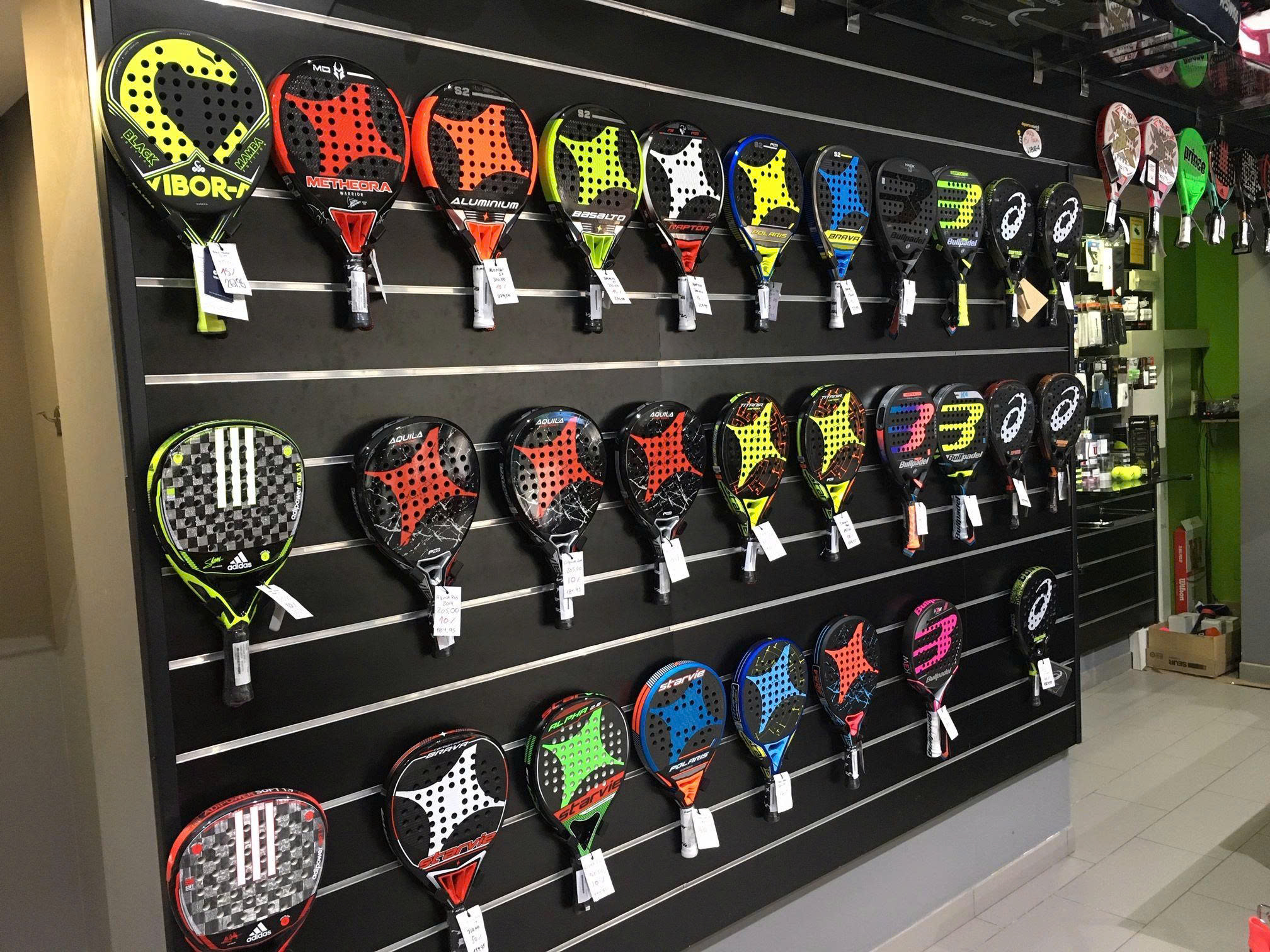 Từ một bộ môn xa lạ, Padel đang xuất hiện ở khắp nơi
